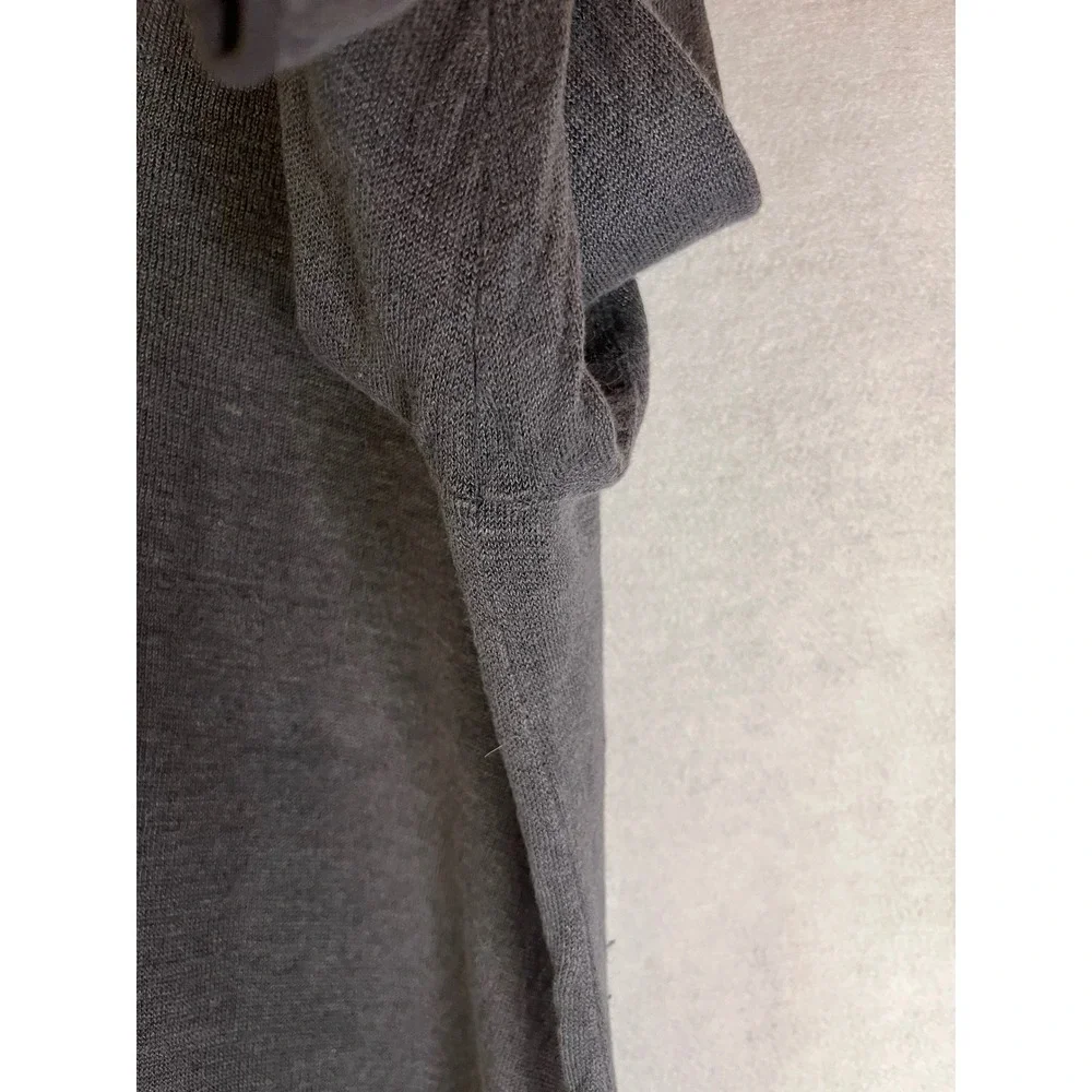 Wrap London Sz 10 100% Linen Gray V-Neck Top Crotchet Shoulder Ruffle Sleeve